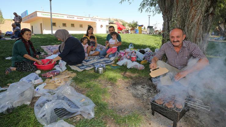 Bayramda piknikçilerin gözdesi Yakacık oldu