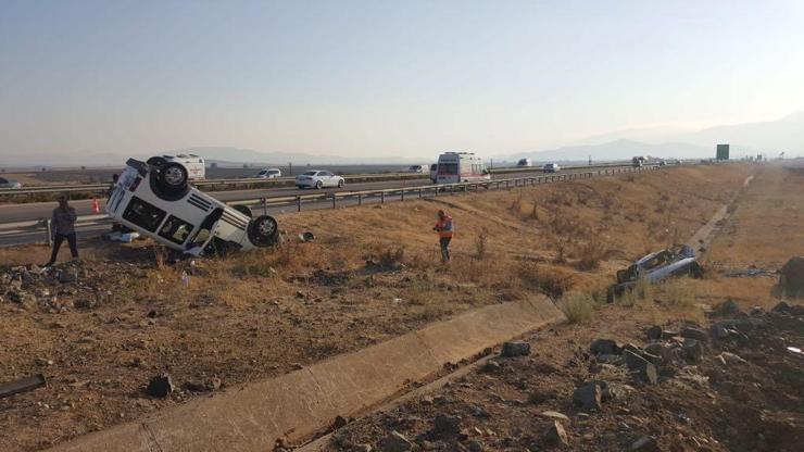 Nurdağında trafik kazası: 16 yaralı