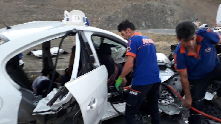Erzincanda katliam gibi kaza: 3ü çocuk, 7 ölü, 3 yaralı