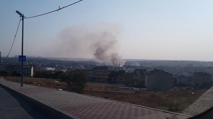 Arnavutköyde fabrika yangın-1