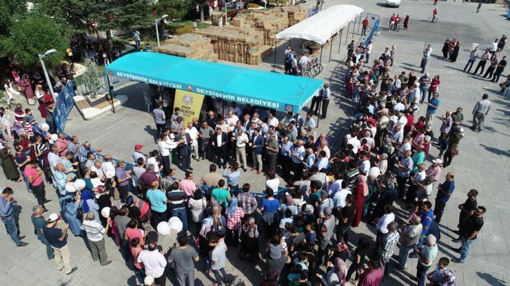 Güle oynaya camiye gel projesi kapsamında çocuklara bisikletleri dağıtıldı