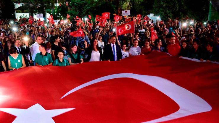 Bornovada kurtuluş coşkusu