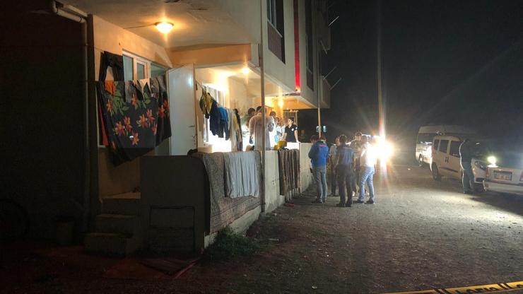 Evinin balkonunda oturan Afgan, vurularak öldürüldü