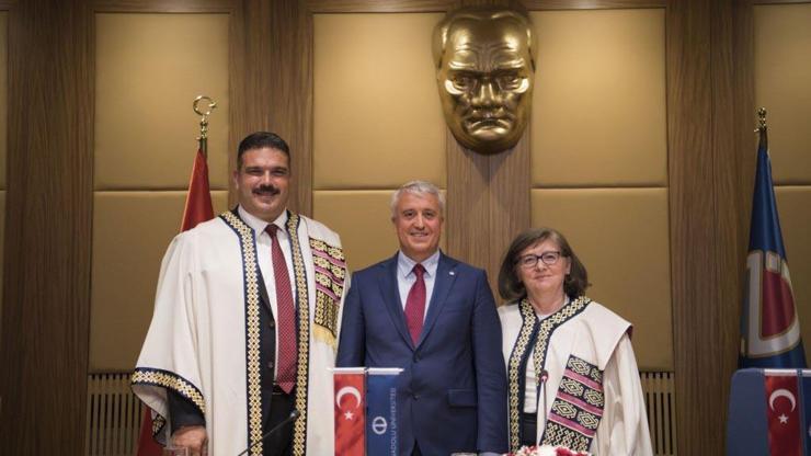 Anadolu Üniversitesi Rektörlüğünde devir teslim
