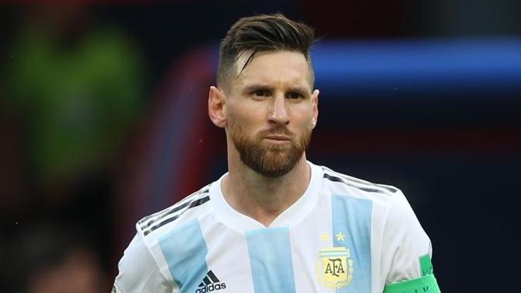 Messi öz eleştiri yaptı