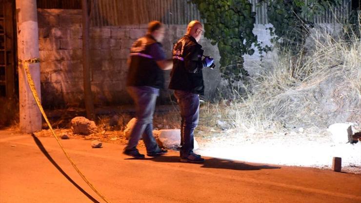 İzmirdeki silahlı kavgada 4 kişi yaralandı