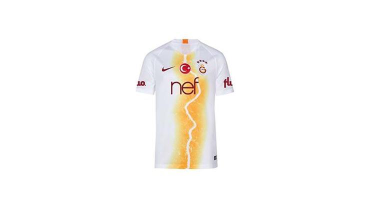 Galatasarayın yeni formasında İstanbul izleri