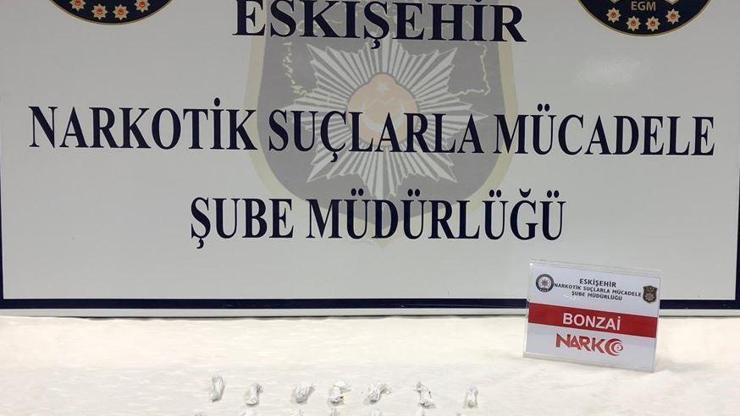 Uyuşturucu şüphelisi 2 kişi gözaltında
