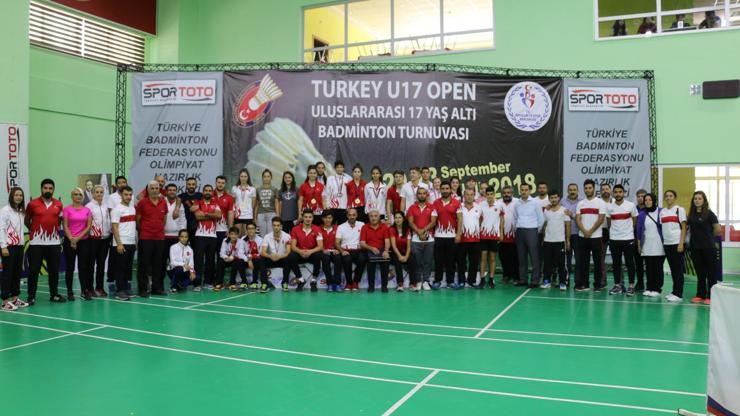Badmintonda milliler 20 madalya topladı