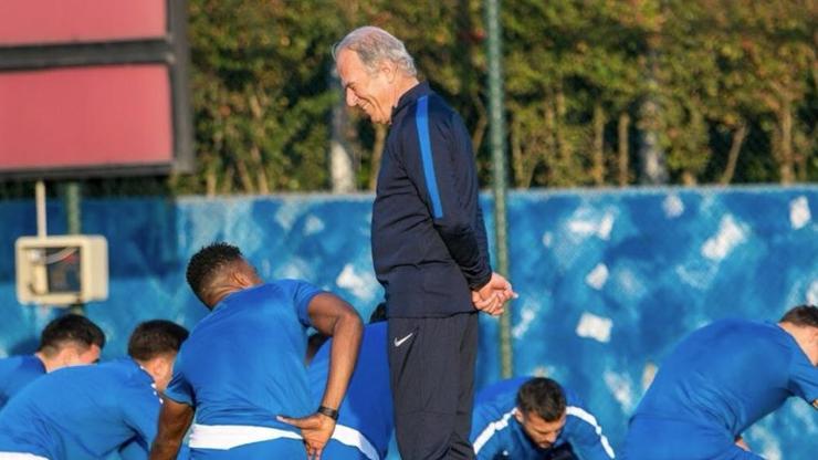 Mustafa Denizli ilk idmanına çıktı