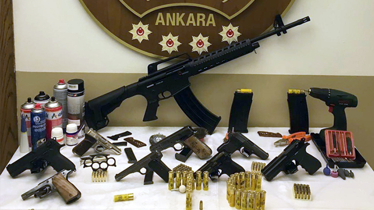 Silah kaçakçısı Ankarada yakalandı