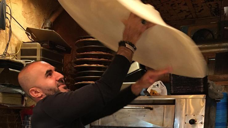 Türk girişimciden örnek hareket... Kasırga mağdurlarına pizza yardımı