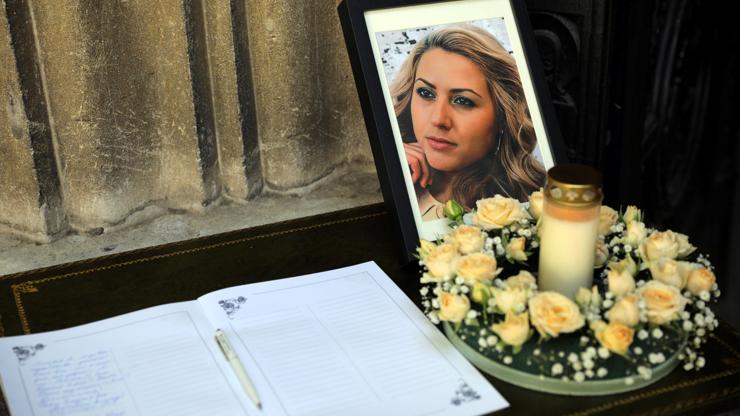 Öldürülen Bulgar gazeteci defnedildi