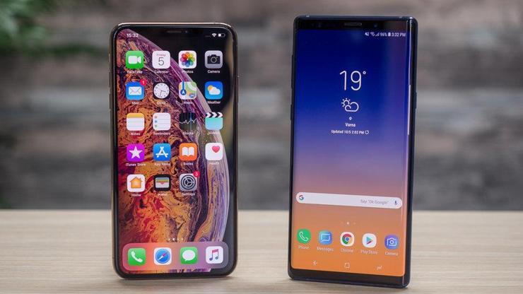 Galaxy Note 10 devasa ekran ile gelecek