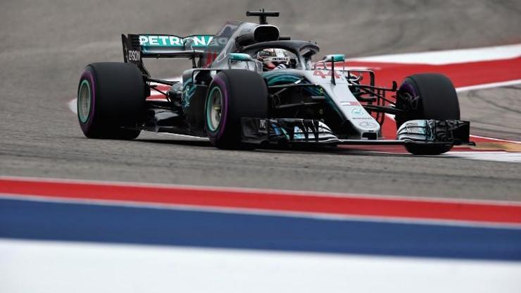 Lewis Hamilton ilk sırayı aldı