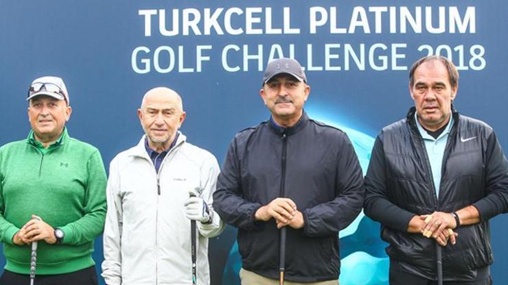 Dışişleri Bakanı Çavuşoğlu ile TFF Başkanı Demirören golf oynadı