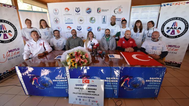 Şahika Ercümenden Salda Gölünde dünya rekoru (3)