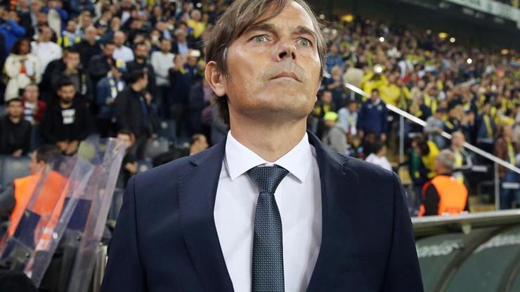 Fenerbahçede Phillip Cocu dönemi sona erdi