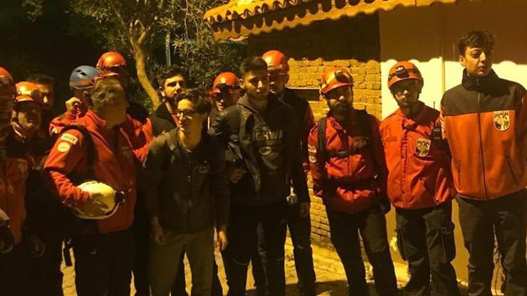 Spil Dağı’nda mahsur kalan öğrenciler 6 saat sonra kurtarıldı