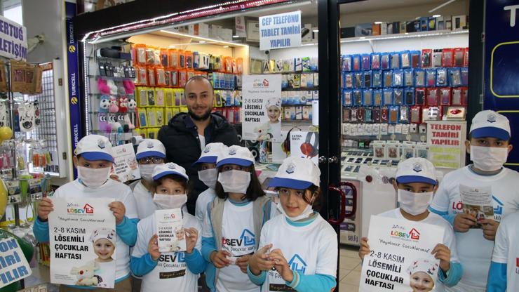 Maske takıp, lösemiye dikkat çektiler