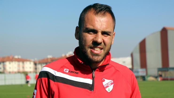 Bolusporlu Özgürcan: Sahada futbol oynamıyoruz, resmen kavga ediyoruz