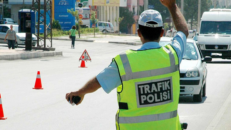 Yol vermeyen sürücüye 488 lira ceza