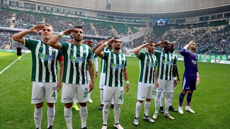 Bursaspor tehlikeli bölgeden uzaklaşamadı