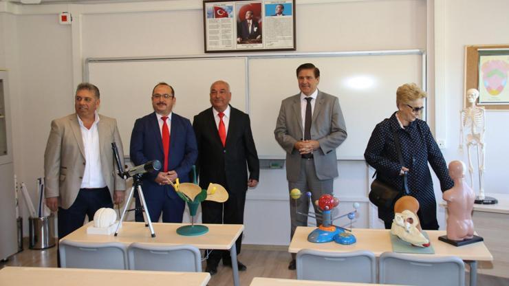 Hayırseverlerden okula fen laboratuvarı desteği