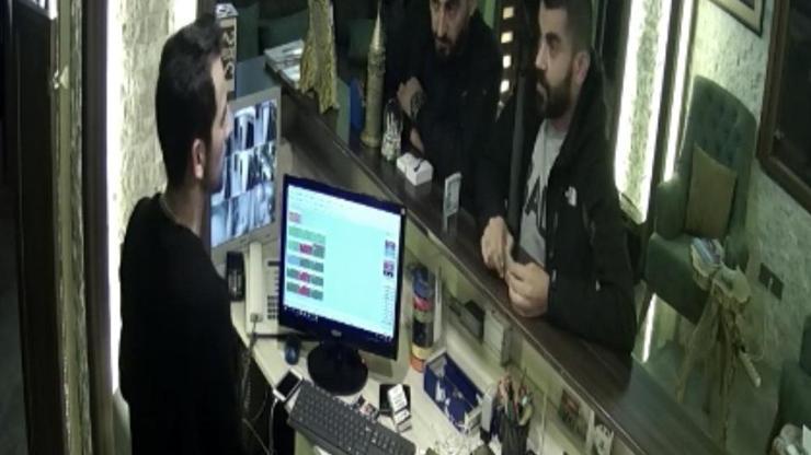 ABDli turisti otel odasında gasp ettiler