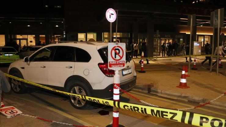 Acil servis önünde silahlı kavga: 2 ölü, 1 yaralı