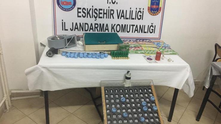 Eski fabrikada tombala oynayan 74 kişiye para cezası