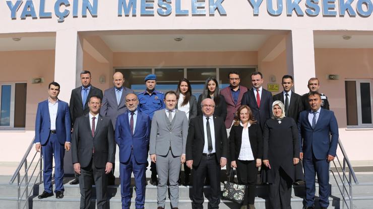 KAYÜ Rektörü Karamustafadan Pınarbaşı MYOya ziyaret