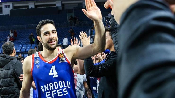 Anadolu Efes 6. galibiyetini aldı