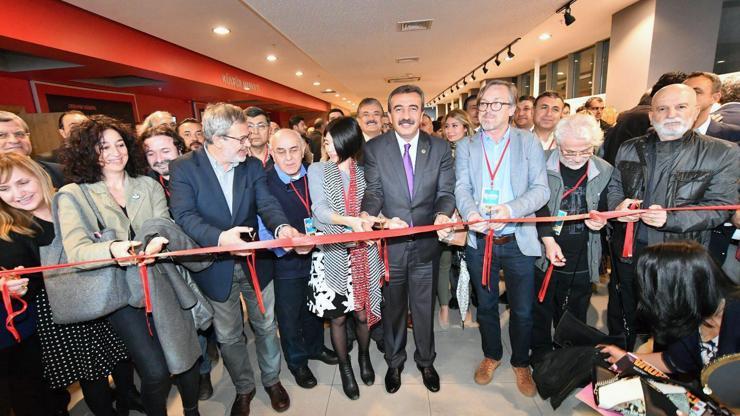 Çukurova Karikatür Festivali’ne büyük ilgi