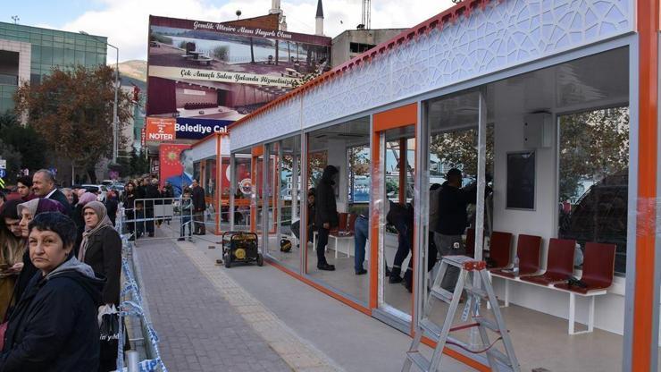 Gemlike klimalı otobüs durakları