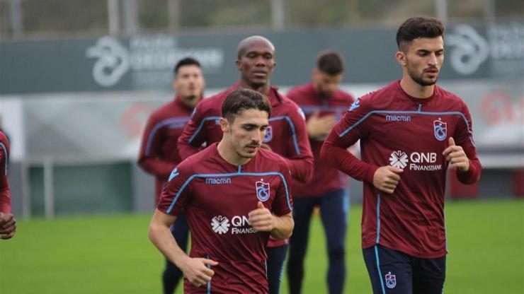 Trabzonspor 3 eksikle çalıştı