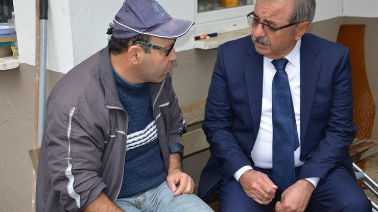 Belediye başkanından yürüme zorluğu çeken Erkan Cana tekerlekli sandalye