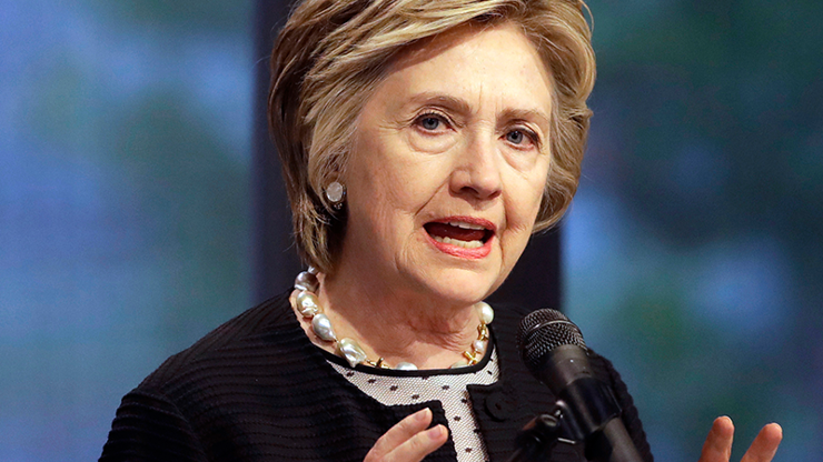 Clintondan Trumpa ağır suçlama