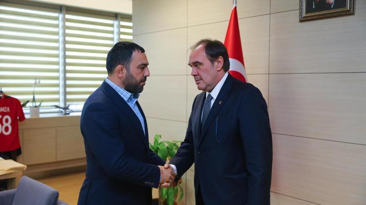 Yıldırım Demirörenden Hamza Yerlikayaya ziyaret