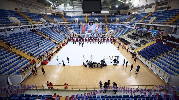 Trabzonsporda oy verme işlemi başladı