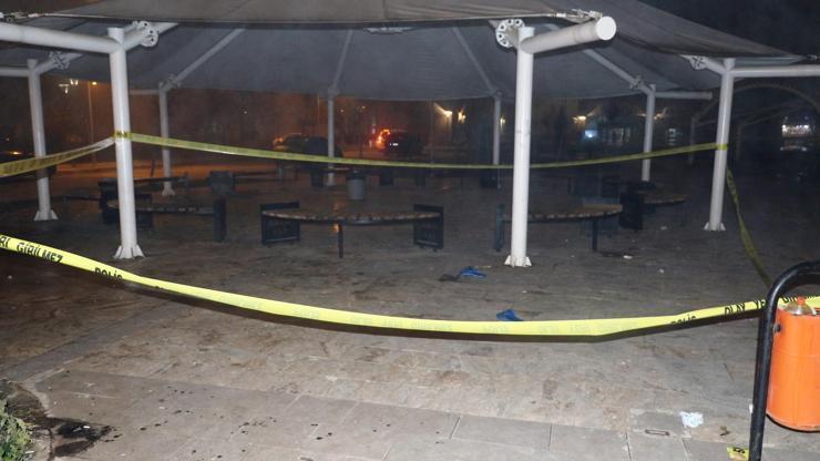 Hastane önünde silahlı kavga: Yaralılar var