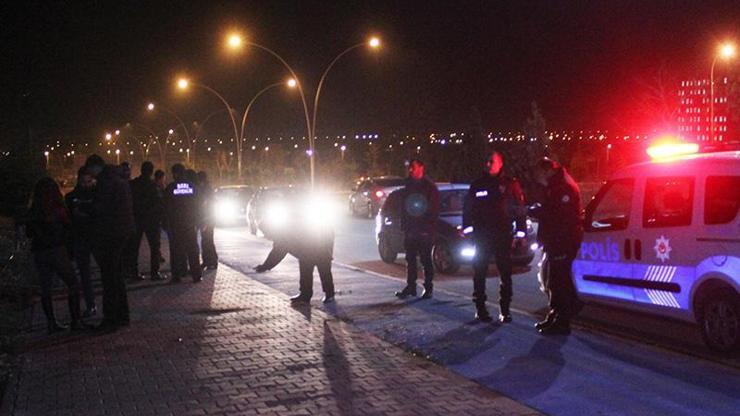 Üniversite kampüsünde satırlı saldırı