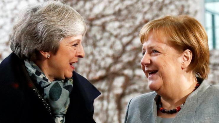 Merkelden Brexit açıklaması