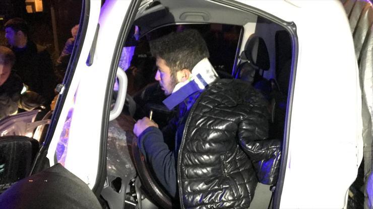 Araçta sıkışan sürücüyü itfaiye ve AFAD ekipleri kurtardı