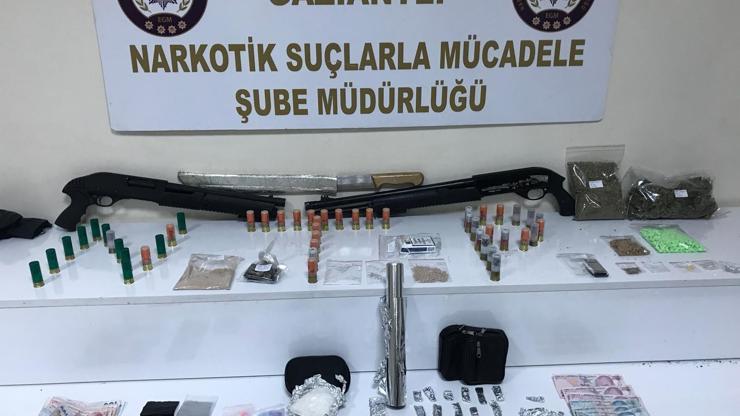 Uyuşturucu tacirlerine eş zamanlı operasyon: 11 gözaltı