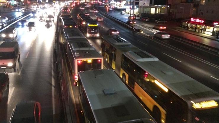 Sefaköyde metrobüs arızası
