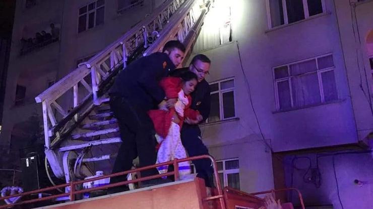 Aksaray’da korkutan yangın: 32 kişi mahsur kaldı