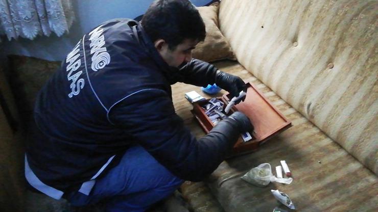 Bekar evine uyuşturucu baskını: 2 gözaltı