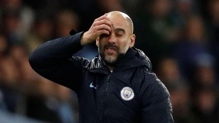 Manchester City evinde Crystal Palacea yenildi