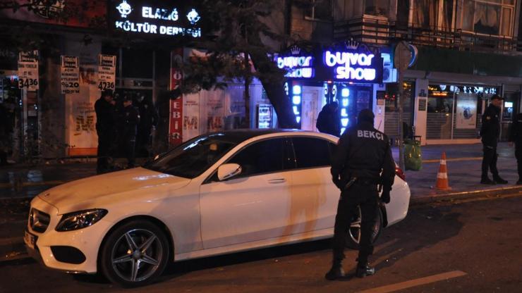 Eğlence mekanı çıkışı silahlı kavga